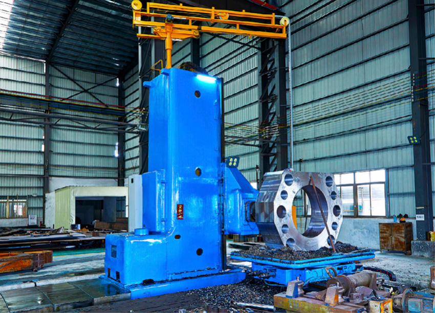 鋁型材擠壓機制造車間